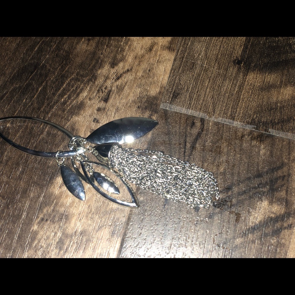 Necklace - Picture 4 of 6